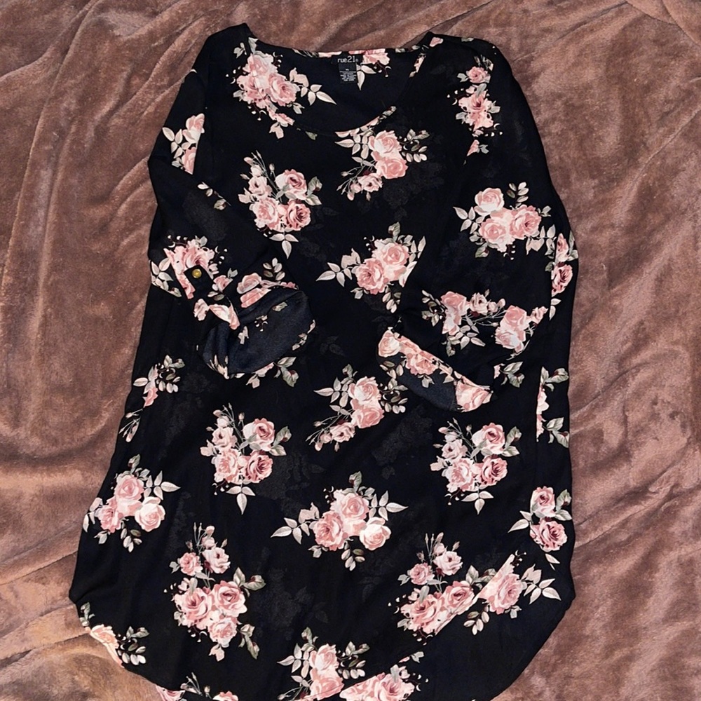 Rue21 Sheer 1/2 Sleeve top